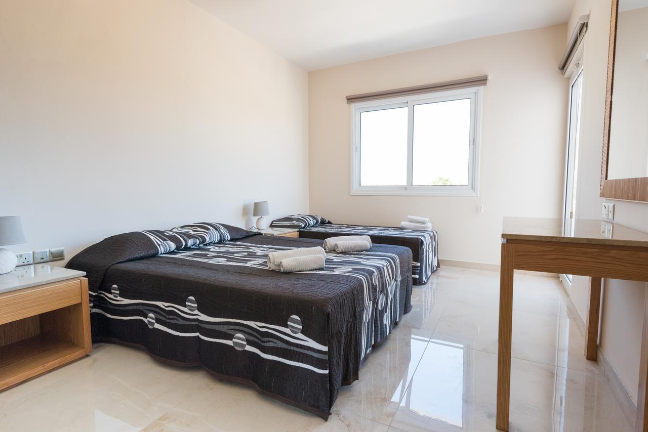Villa Valmare Ayia Napa Bagian luar foto