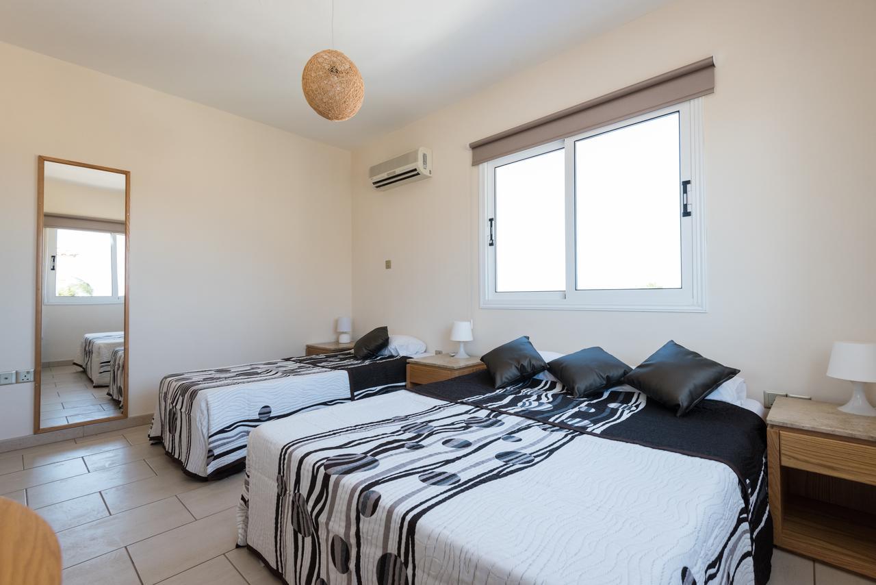 Villa Valmare Ayia Napa Bagian luar foto