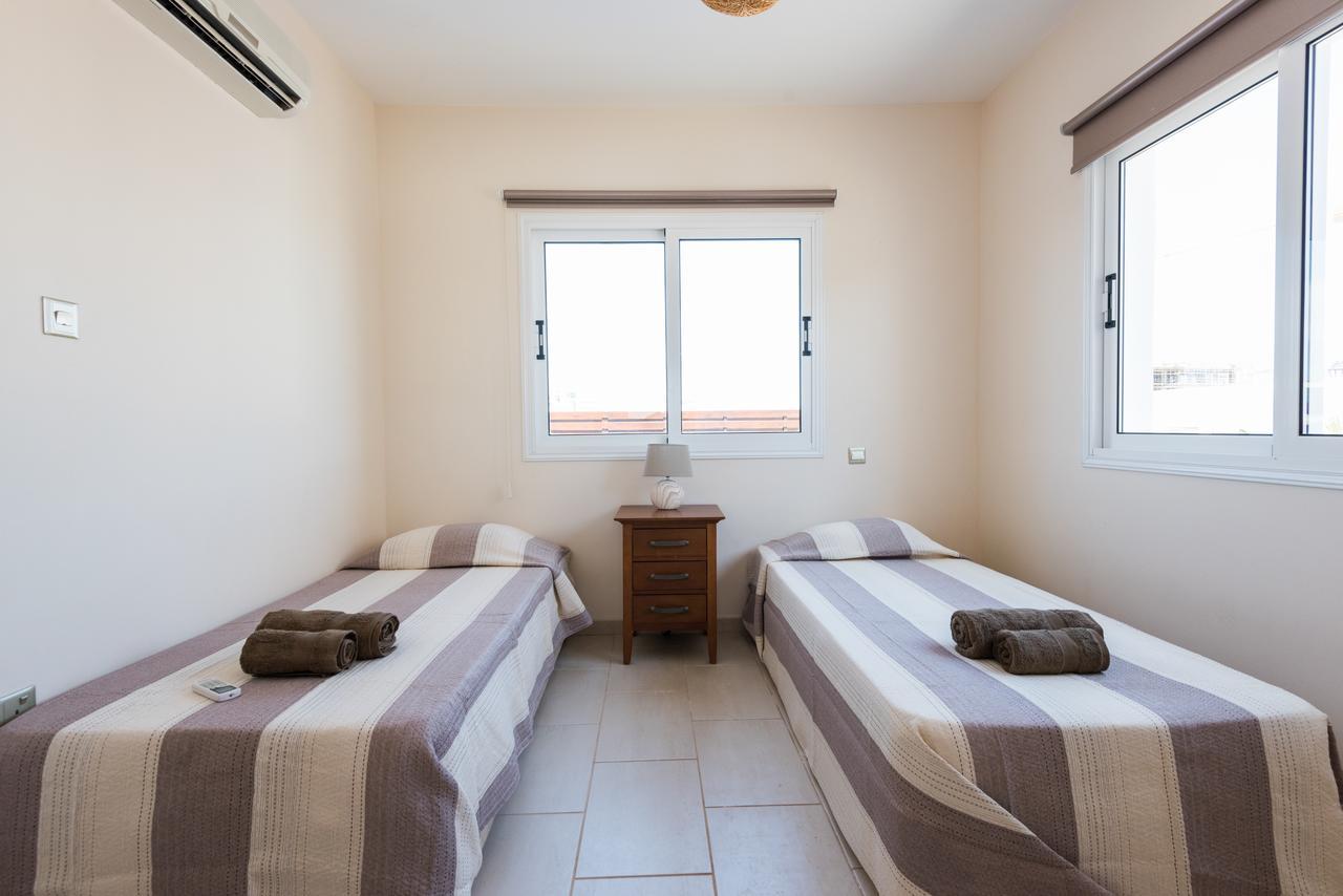 Villa Valmare Ayia Napa Bagian luar foto