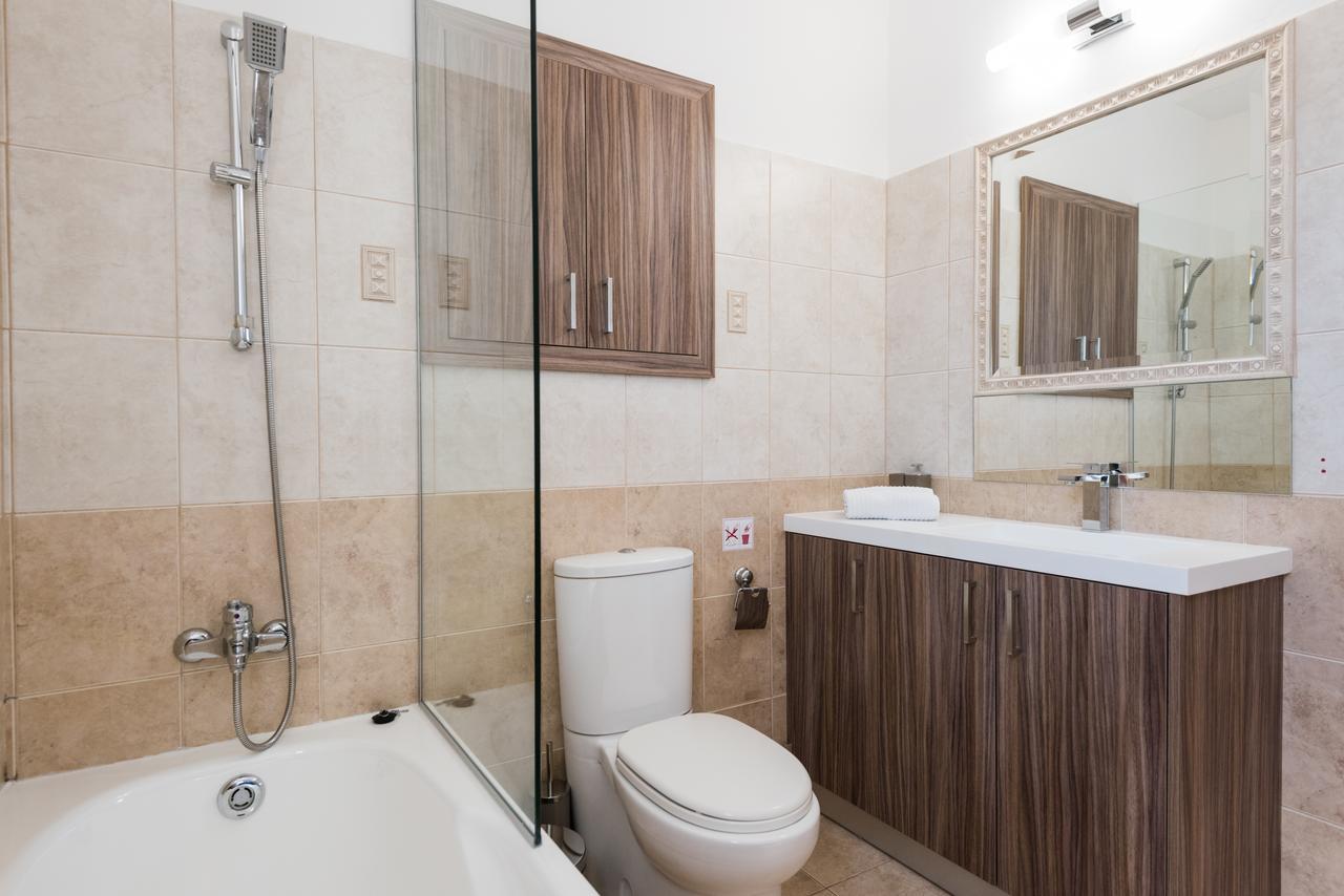 Villa Valmare Ayia Napa Bagian luar foto