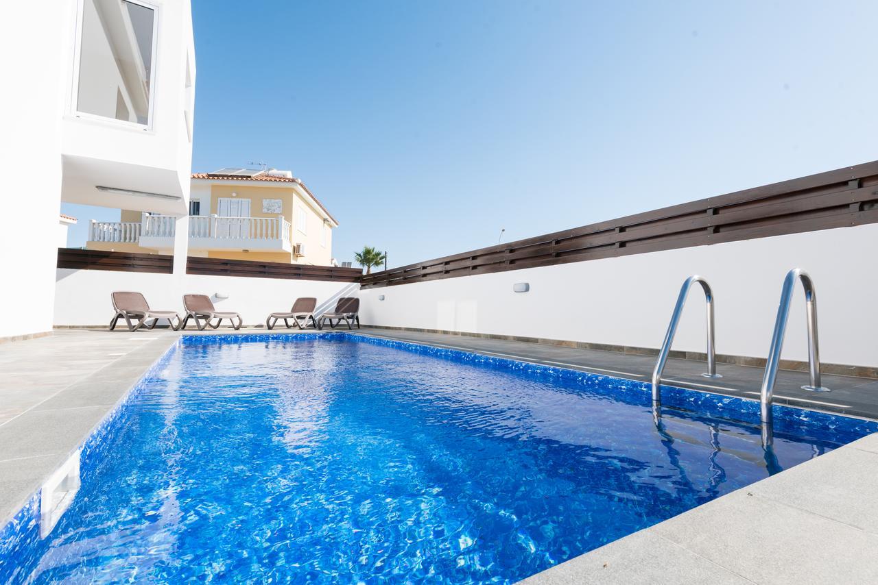 Villa Valmare Ayia Napa Bagian luar foto